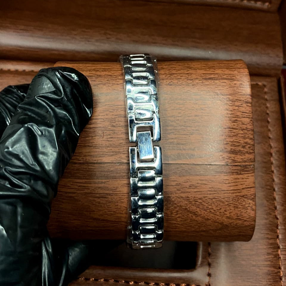 Xenlex 5713 SIlver and Black Edition